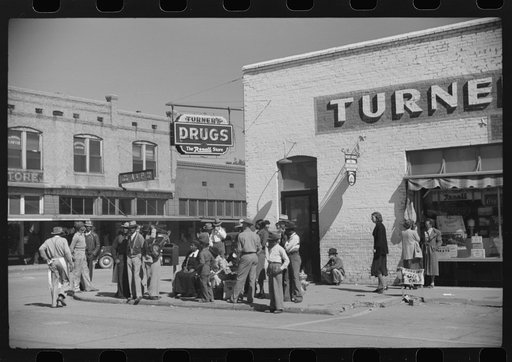Untitled photo, possibly related to: Main street on Saturday afternoon, Belzoni, Mississippi Delta, Mississippi