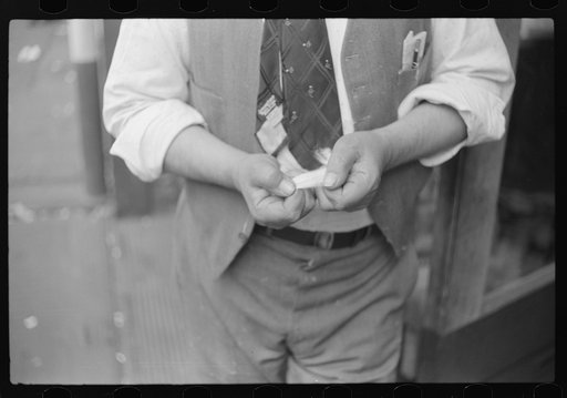 Untitled photo, possibly related to: Sampling and classing cotton in classing rooms of cotton factor's office, Memphis, Tennessee