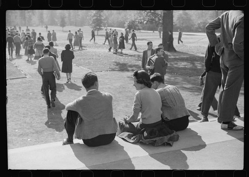 Students during change of classes, University of North Carolina, Chapel Hill, North Carolina