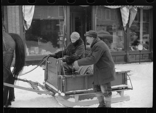 Mr. G.W. Clarke coming to town to sell butter on Saturday. Woodstock, Vermont. He is seventy-one years old and has always been a resident of Vermont