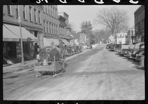 Untitled photo, possibly related to: Center of town, Woodstock, Vermont