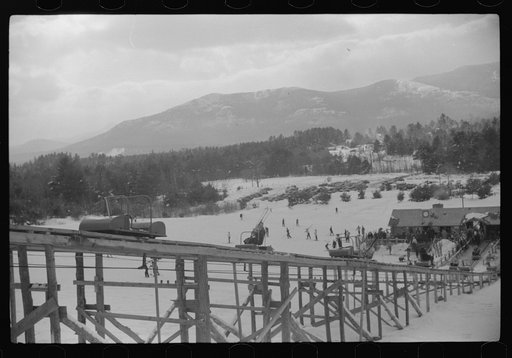 Skimobile up Cranmore Mountain, North Conway, New Hampshire
