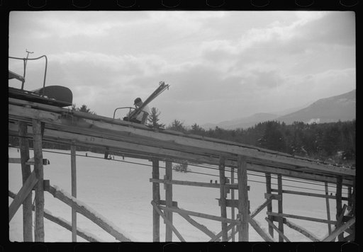 Skimobile up Cranmore Mountain, North Conway, New Hampshire