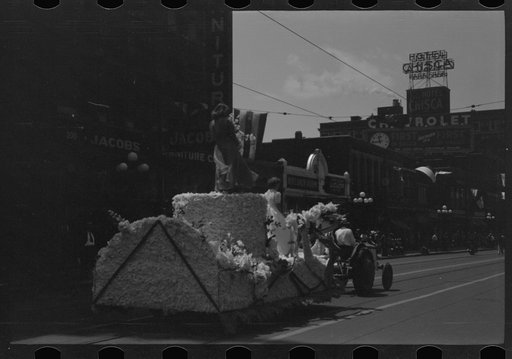 Untitled photo, possibly related to: Cotton Carnival, Memphis, Tennessee