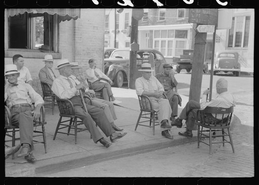 Untitled photo, possibly related to: Farmers exchanging news and greetings on Saturday afternoon in front of courthouse. Versailles, Kentucky