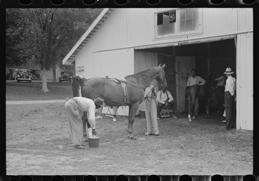 Elaborate preparations are made for entries in Shelby County Horse Show and Fair, Shelbyville, Kentucky