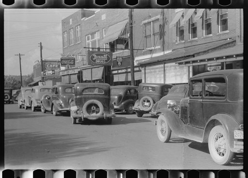 Untitled photo, possibly related to: Cave City [actuallt Horse Cave] on Saturday afternoon, Kentucky