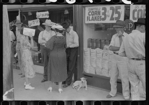 Farmers in front of store on Saturday afternoon in Cave City [actually Horse Cave], Kentucky