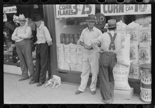 Farmers in front of store on Saturday afternoon in Cave City [actually Horse Cave], Kentucky