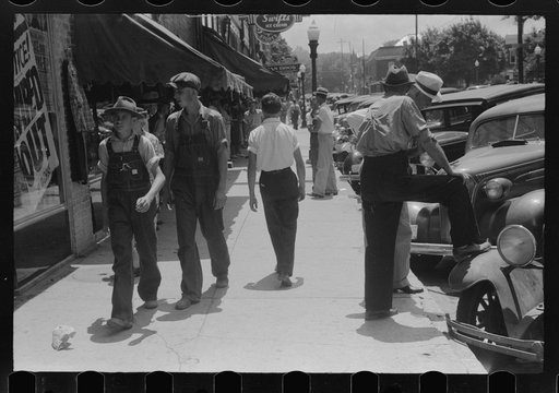Untitled photo, possibly related to: Farmers in town on Saturday afternoon. Russellville, Kentucky