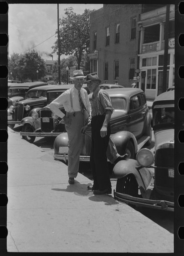 Untitled photo, possibly related to: Farmers in town on Saturday afternoon. Russellville, Kentucky
