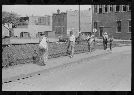 Untitled photo, possibly related to: Stopping to exchange greetings and news on the way to town to peddle and trade vegetables for other commodities. Jackson, Breathitt County, Kentucky