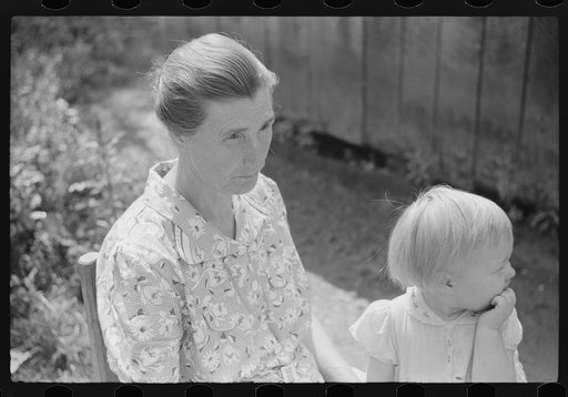 Mountain woman and granddaughter up Burton's Fork, Kentucky River, near Jackson, Kentucky
