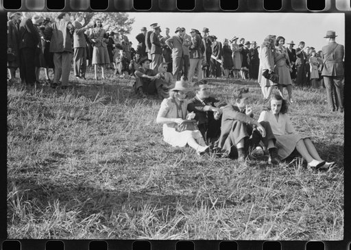 Untitled photo, possibly related to: Judge at horse races, Warrenton, Virginia