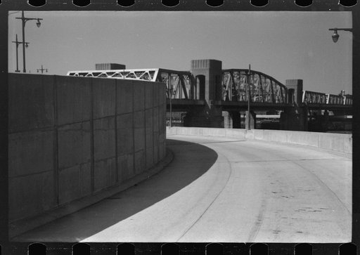 Parkway and Skyway, New York City to Long Island