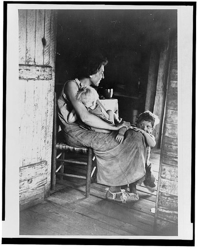 Lily Rogers Fields and children. Hale County, Alabama