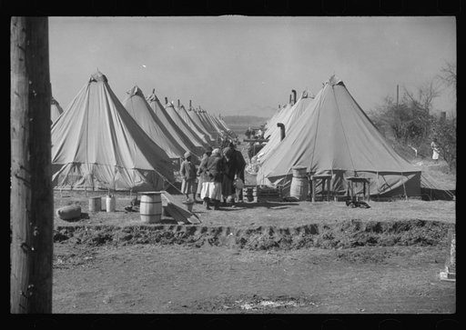 Untitled photo, possibly related to: Flood refugee encampment at Forrest City, Arkansas