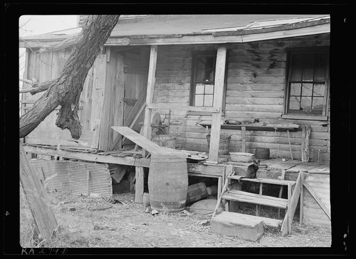 Old farmhouse at the Snowden Estate, recently purchased by Resettlement Administration. Maryland
