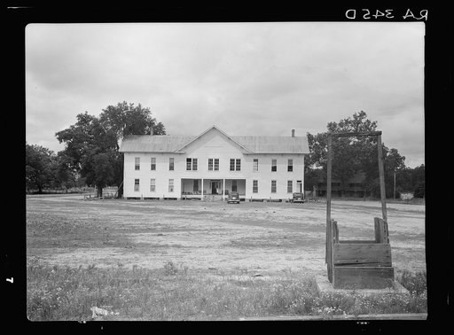 Former courthouse in Irwin County, Georgia, which has been remodeled into an apartment house for settlers on the Irwinville Farms project