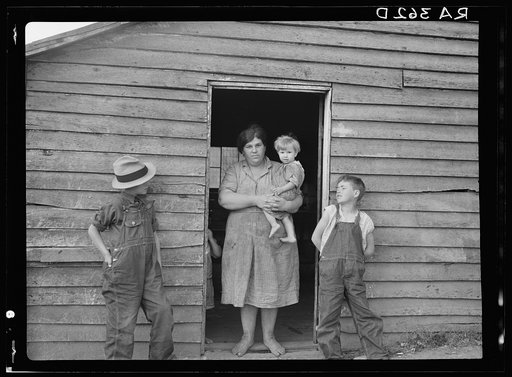 Mrs. Dodson and some of her children. Shenandoah National Park, Virginia, Old Rag