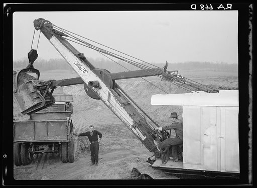 Steam shovel at the Hightstown, New Jersey, project