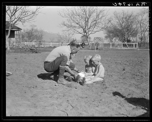 El Monte federal subsistence homesteads. One hundred homes, all occupied, each with three quarters of an acre land. Average family income, eight hundred dollars per annum
