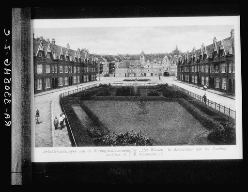 Amsterdam, Netherlands. Workers' houses of the "Het Westen" Housing Association, on the Zaanhof. Architect: H.J.M. Walenkamp