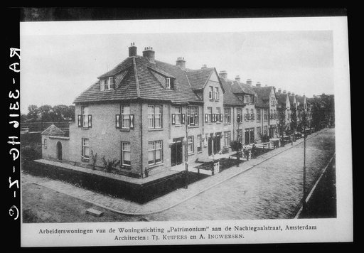 Amsterdam, Netherlands. Workers' houses of the Patrimonium Housing Association on the Nachtegaalstraat. Architect: Tj. Kuipers and A. Ingiversen