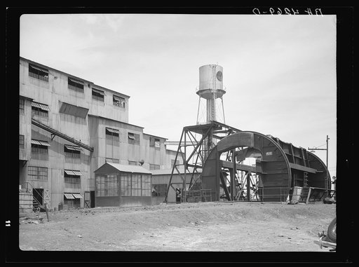 Main plant of a large coal mining company. Cherokee County, Kansas