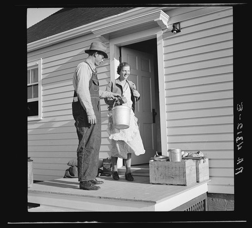 Moving into new house. Douglas County Farmsteads, Nebraska