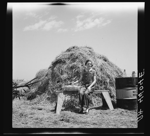 Daughter of farmer resettled on Kearney Farmsteads, Nebraska