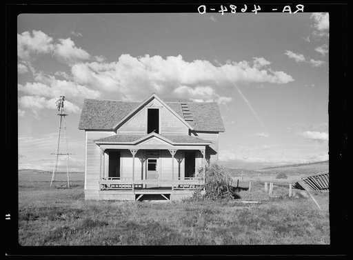 An abandoned farmhouse in central Oregon representing years of unfruitful efforts to make things grow