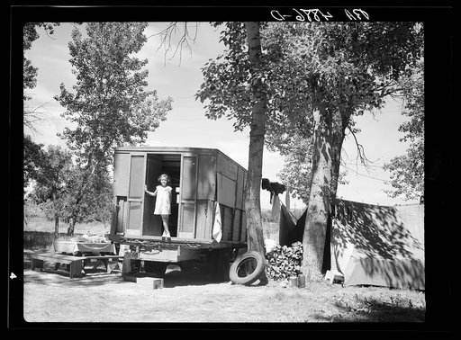 Migratory fruit workers from Missouri. Yakima, Washington