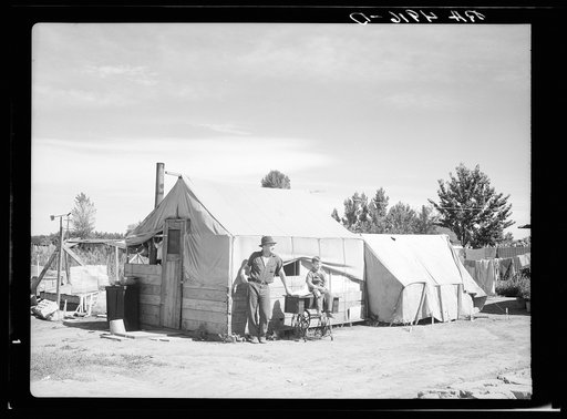 Migratory workers camp. Yakima, Washington