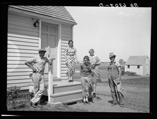 Mike Burgoni's family, homesteaders at Granger, Iowa