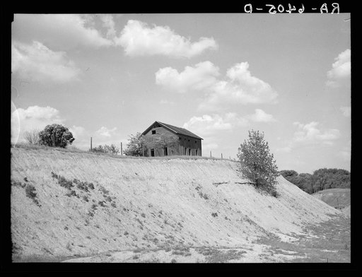 Erosion and an abandoned farm near Roanoke, Indiana