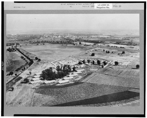 Yuba City, California. Aerial view of the Farm Security Administration camp for migratory workers.