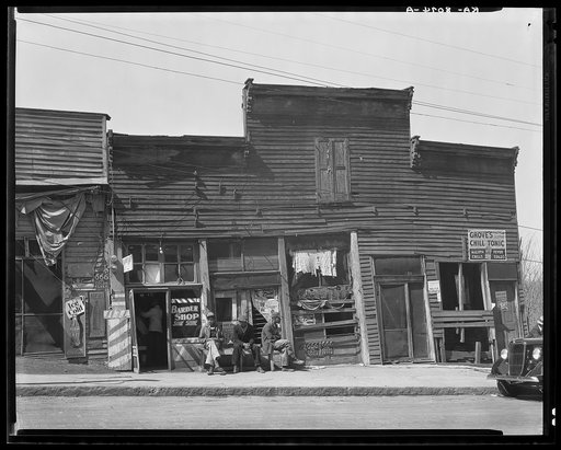 Vicksburg Negroes and shop fronts. Mississippi