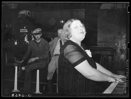 Mildred Irwin, entertainer in saloon at North Platte, Nebraska. She entertained for twenty years in Omaha before coming to North Platte