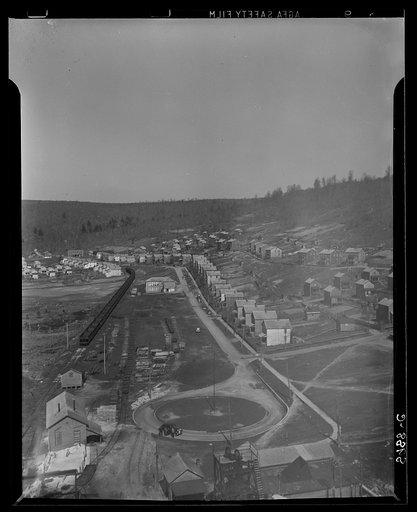 Kempton, West Virginia. Company houses