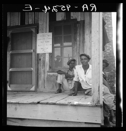 The beginning of an educational program at the newly-started Hill House cooperative experiment. Mississippi