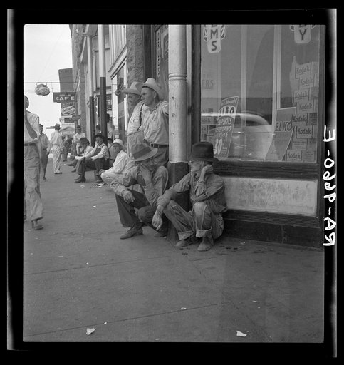 Sallisaw, Sequoyah County, Oklahoma. Oklahoma drought farmers. "Nothing to do. These fellers," said one of them, "are goin' to stay right here till they dry up and die too"
