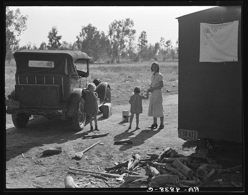 Mother of five children from Oklahoma, now picking cotton in California, near Fresno