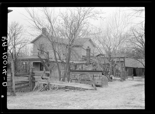 Part of the farmyard of W.H. Cox. Farm owner-operated, one hundred and twenty-four acres, of which sixty are tillable. Clearcreek Township, Iowa