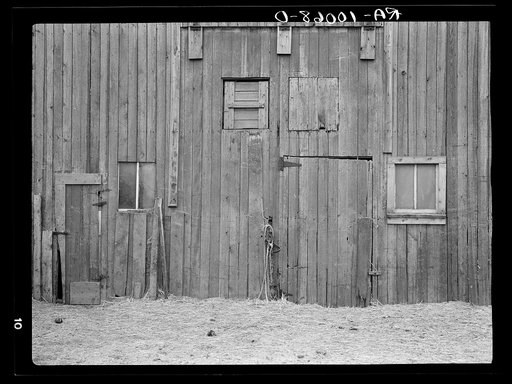 Detail of barn on Al Richard's place near Wallingford, Iowa. Owned by absentee owner. No repair on barn in twenty years