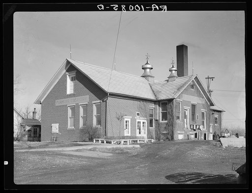 Farmers' cooperative creamery at Ruthven, Iowa. This is very successful. It is run on a stock share basis. Milk sells retail at five cents per quart and cream (thirty-five to thirty-eight percent) at thirty-five cents per quart