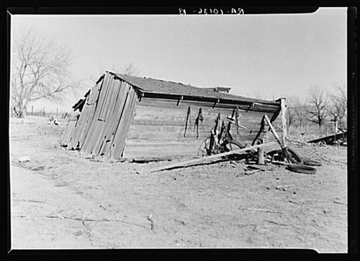 Garage on J.H. and Ellis Cline's farm in northeastern part of Ringgold County, Iowa. They rent one hundred eighty acres of land from an estate