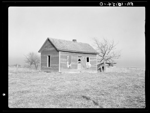 House on Charles Barnhard Farm near Ringgold, Iowa. The farm is now abandoned