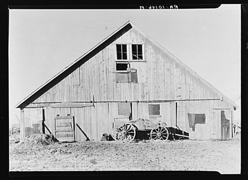 Front of barn on George Finkle's farm near Marseilles, Illinois