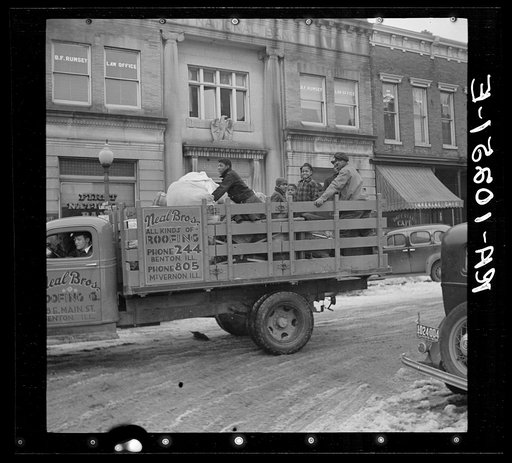 Colored flood refugees leaving town. Harrisburg, Illinois
